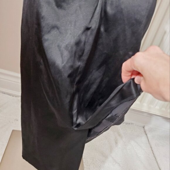 Vintage "Marilyn Monroe" Inspired Strapless Satin Dress - Picture 11 of 16